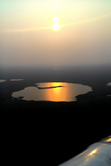 ПОД КРЫЛОМ САМОЛЁТА