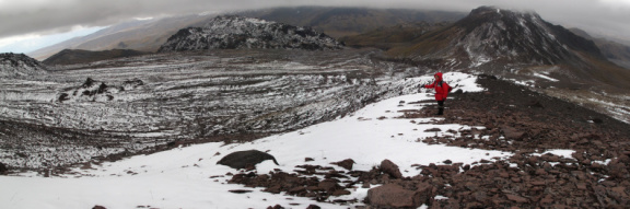 КУПОЛА ВУЛКАНА БЕЗЫМЯННЫЙ